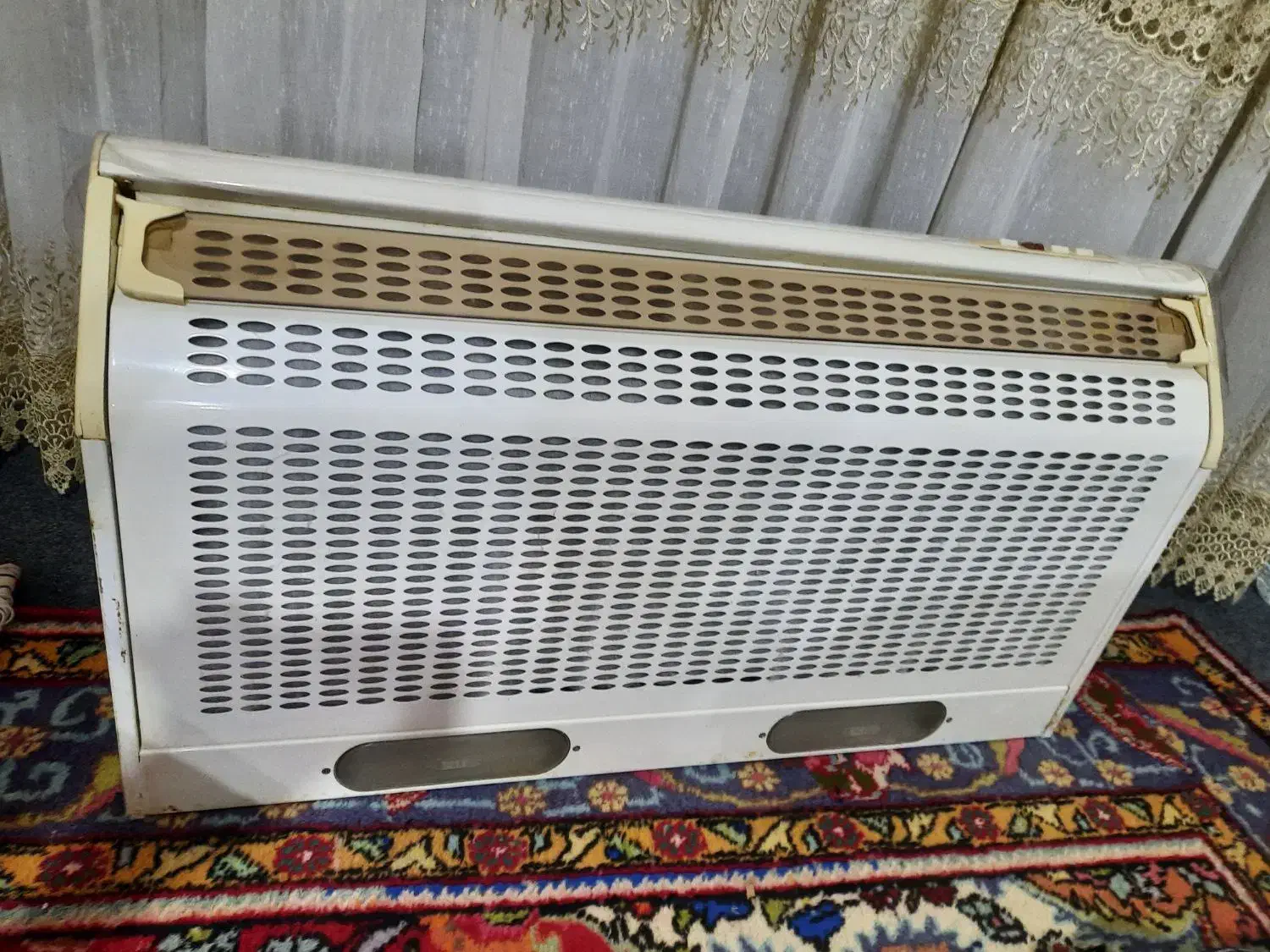 هود مارک کن|هود|قره ضیاالدین, |دیوار