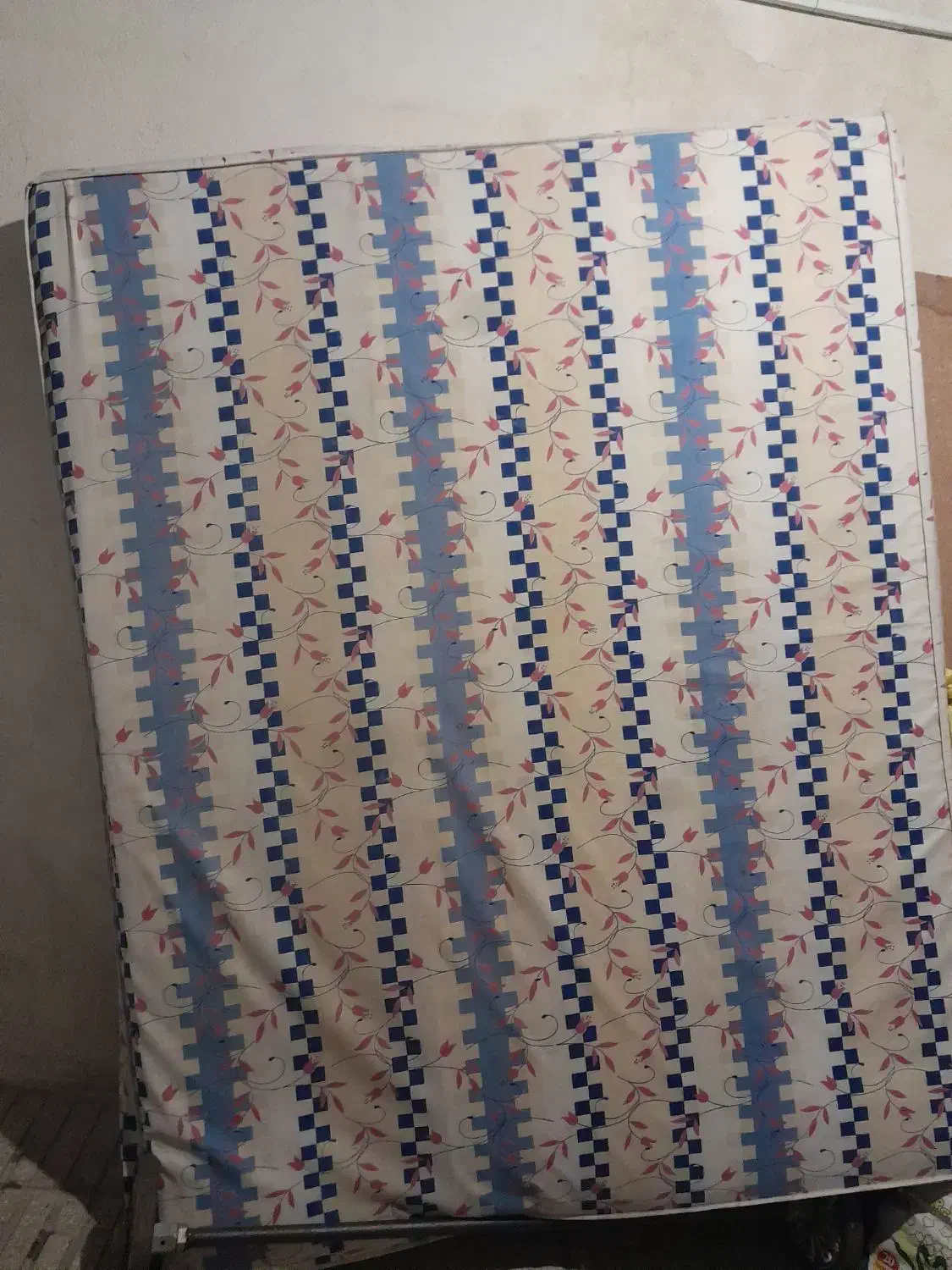 تشک|تشک تختخواب|سنندج, |دیوار