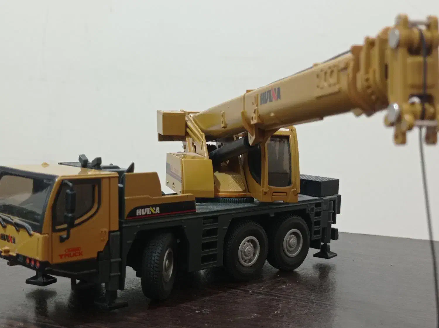 ماکت کامیون ارتشی و جرثقیل فروش با هم|اسباب‌‌بازی|تهران, علم و صنعت|دیوار