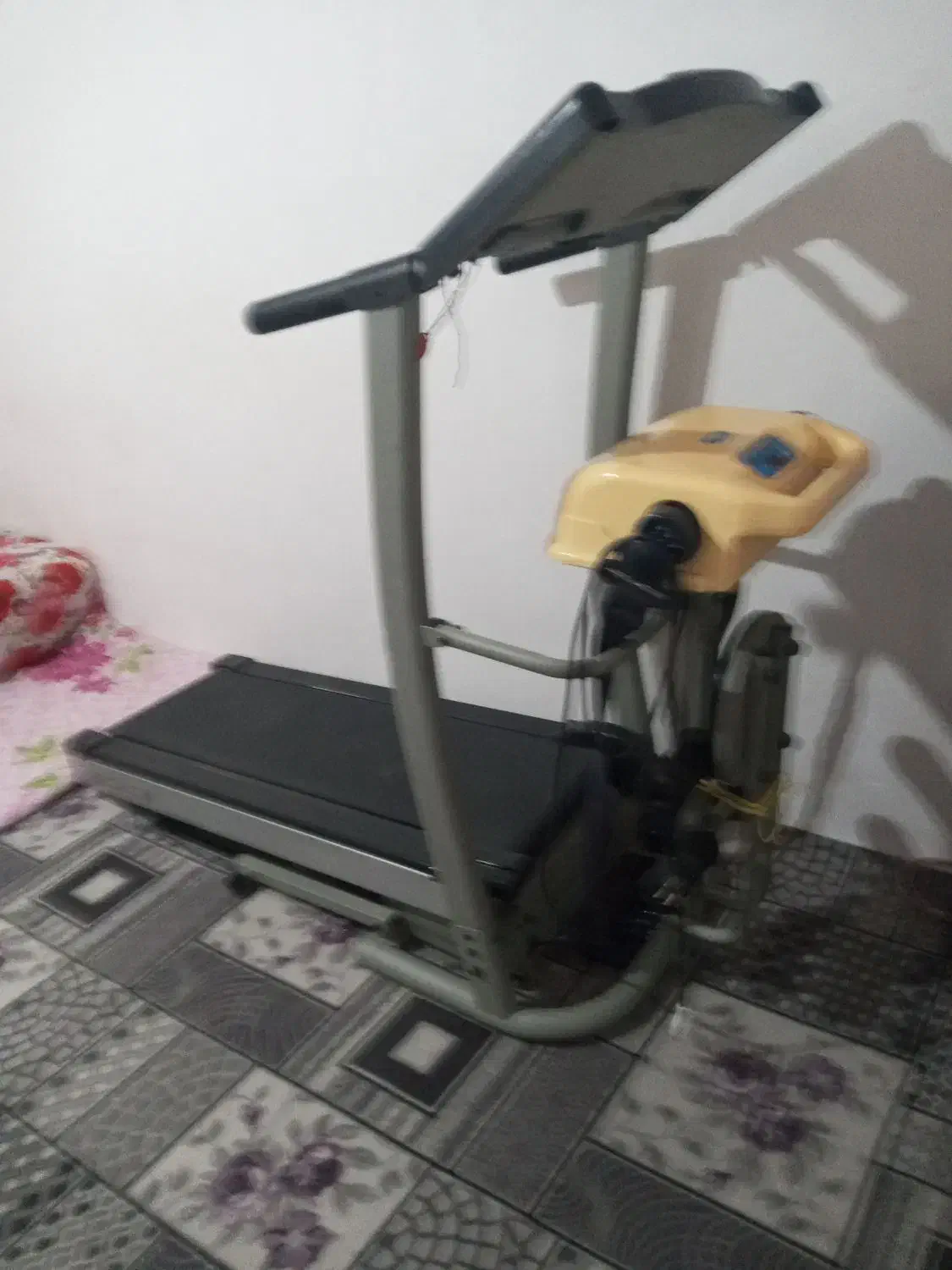 فروش تردمیل چندکار در حد نو|تجهیزات ورزشی|باسمنج, |دیوار