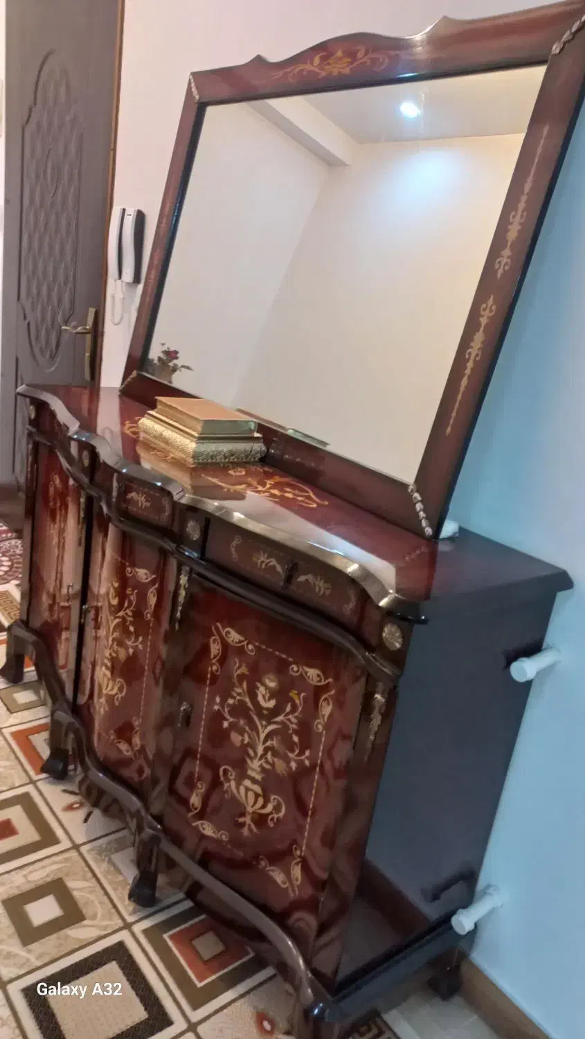 کنسول و ویترین ست|بوفه، ویترین، کنسول|رشت, لاکان|دیوار