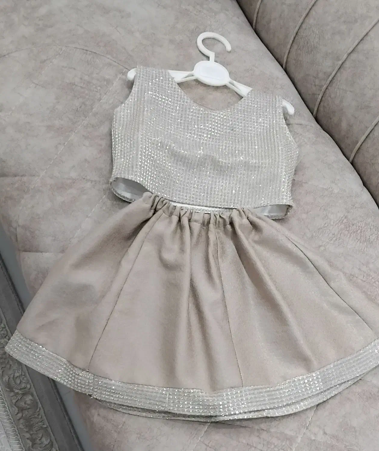 لباس قرمز|کفش و لباس بچه|یزد, |دیوار