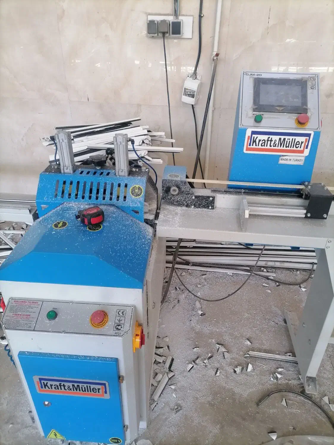 دستگاه کامل تولید درب و پنجره های یو پی وی سی|ماشینآلات صنعتی|شیراز, گچی|دیوار