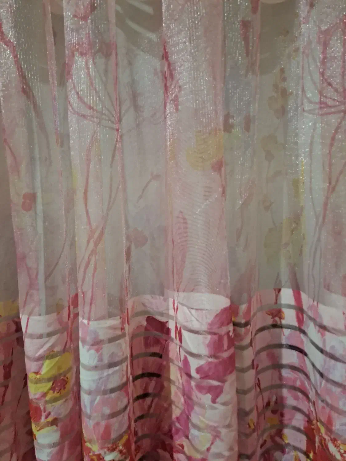 پرده|پرده، رانر، رومیزی|قدس, شهر‌قدس|دیوار