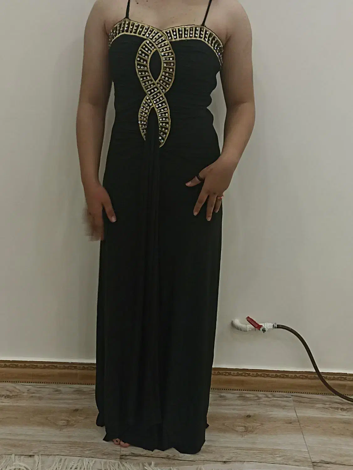 لباس مجلسی|لباس|پاکدشت, حصار امیر|دیوار