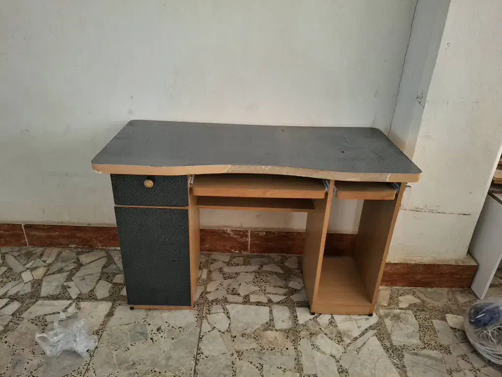 ساعت دیواری و میز|ساعت دیواری و تزئینی|صومعه‌سرا, |دیوار