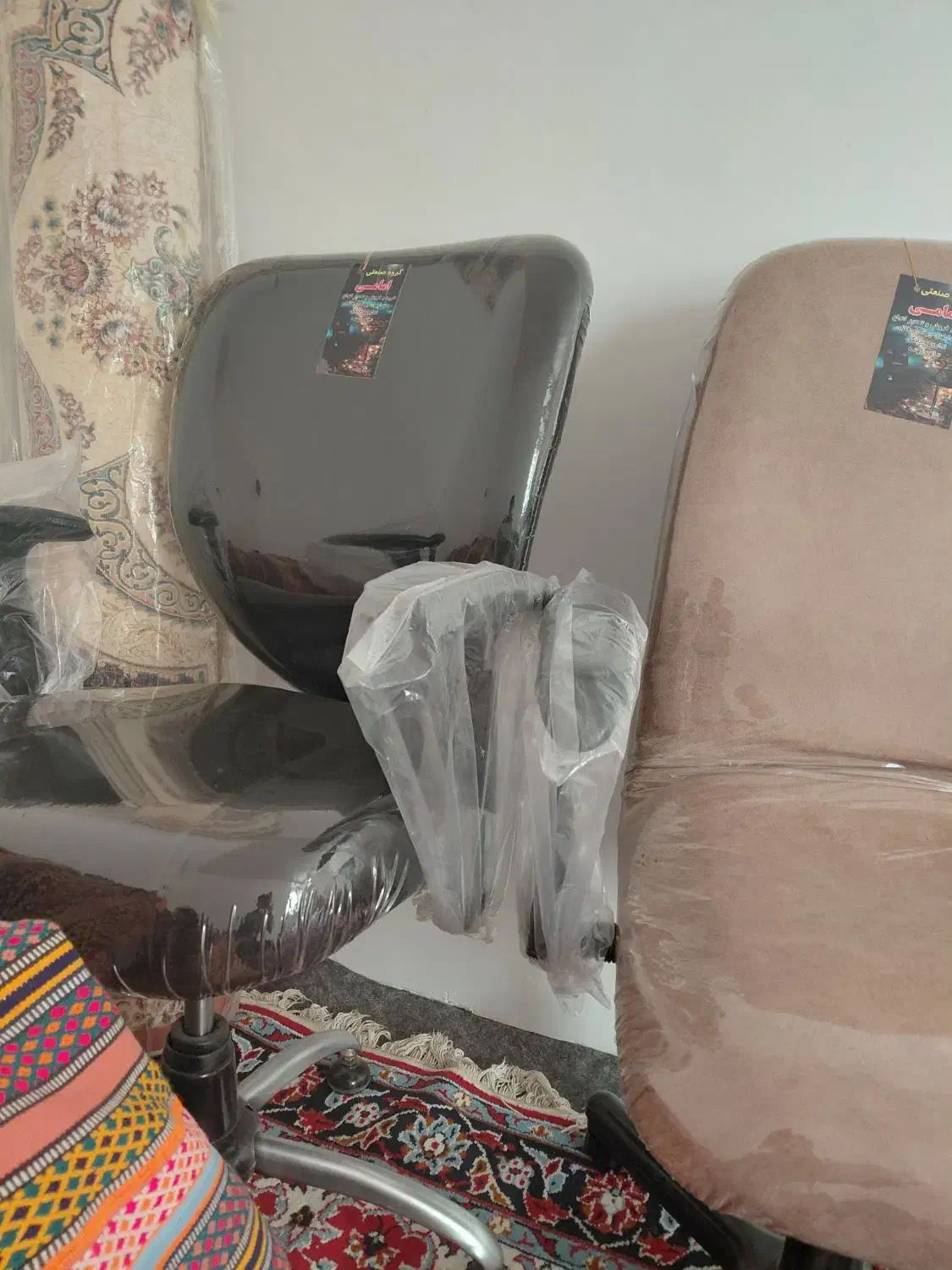 ۲ عدد صندلی گردون|مبلمان اداری|تبریز, |دیوار