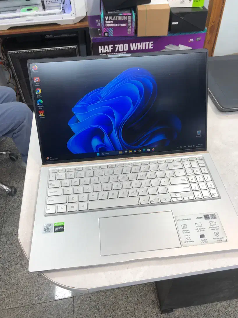 فروش لپ تاپ ایسوس ZenBook در حد نو|رایانه همراه|تهران, فلسطین (میدان انقلاب)|دیوار