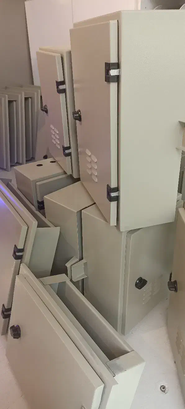 تابلو برق|مصالح و تجهیزات ساختمان|اصفهان, جنیران (لادان)|دیوار