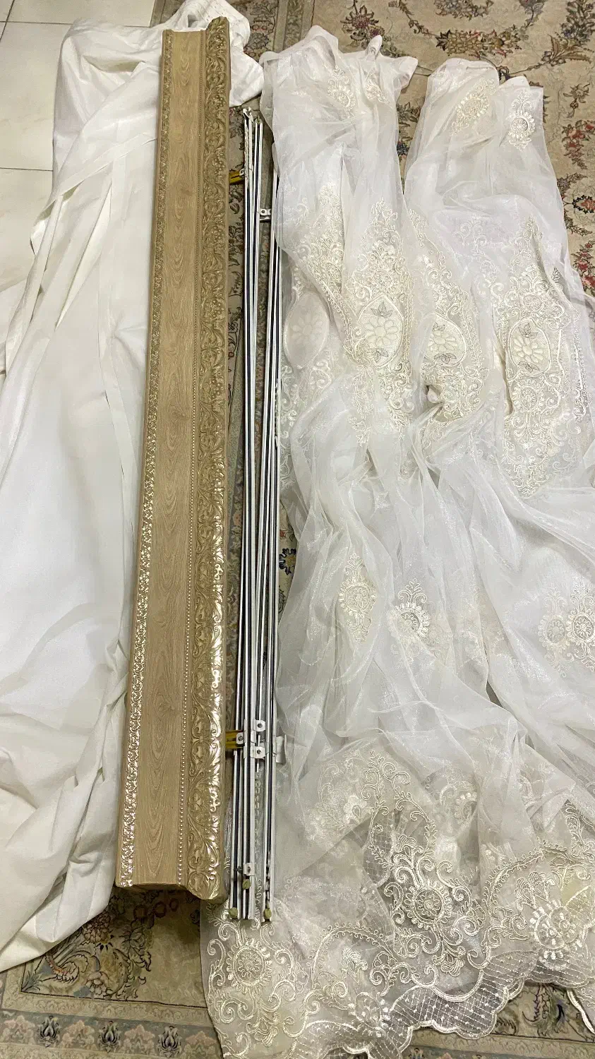 پرده ب همراه متعلقاتش|پرده، رانر، رومیزی|رشت, علی آباد|دیوار