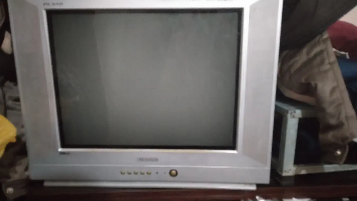 تلویزیون 2ملیون|تلویزیون و پروژکتور|میبد, |دیوار