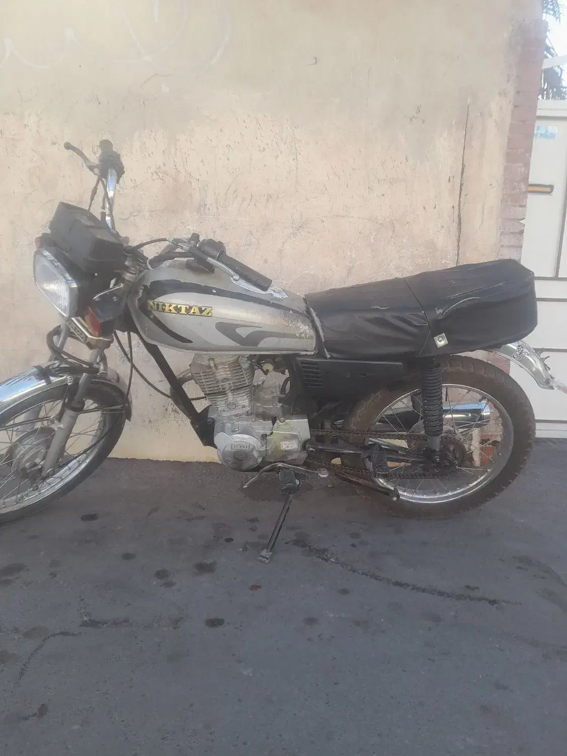 پیشتاز|موتورسیکلت|بم, |دیوار