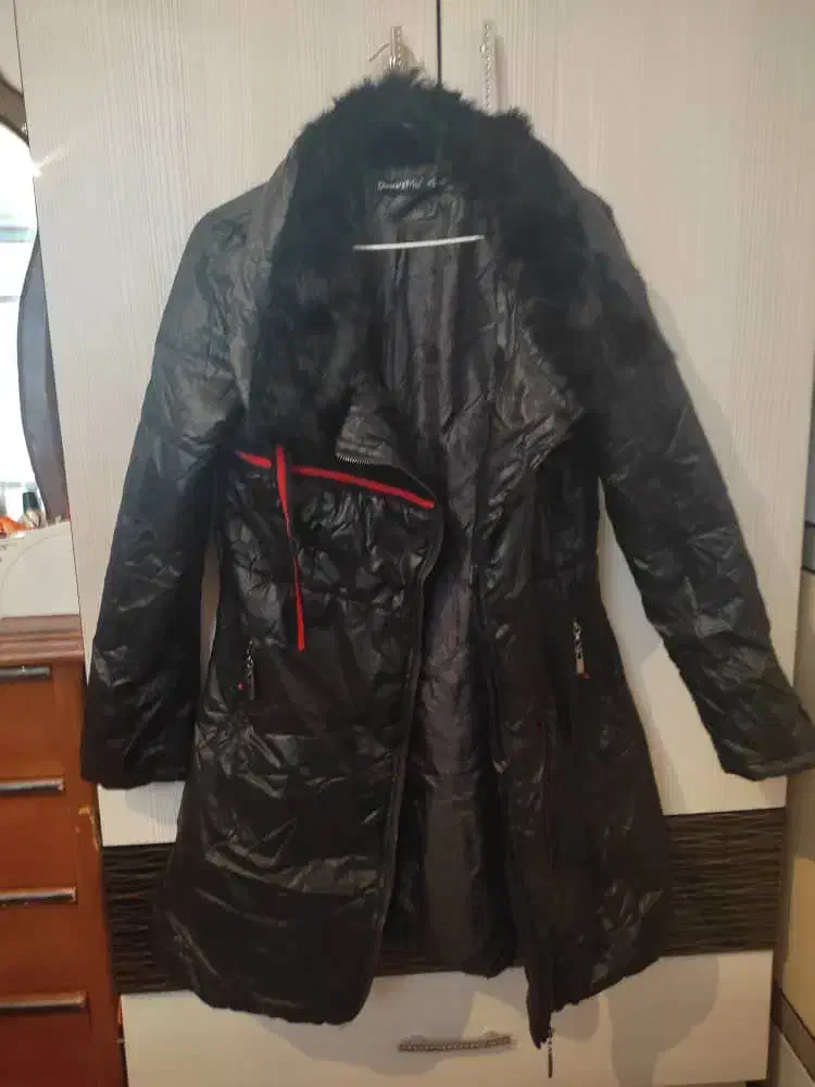 مانتو|لباس|سامان, |دیوار