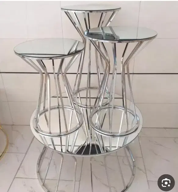 جلومبلی و ۳عددعسلی شیک بدون کوچکترین ایراد|مبلمان خانگی و میز عسلی|خرمآباد, |دیوار