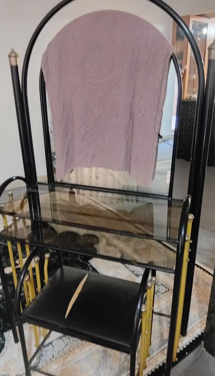 میز و آینه|آینه|همدان, |دیوار