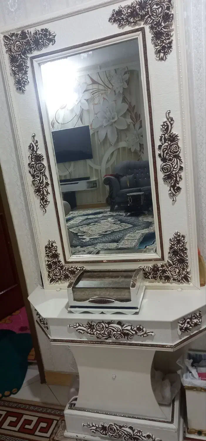 آینه شمعدان|آینه|مشهد, سرافرازان|دیوار