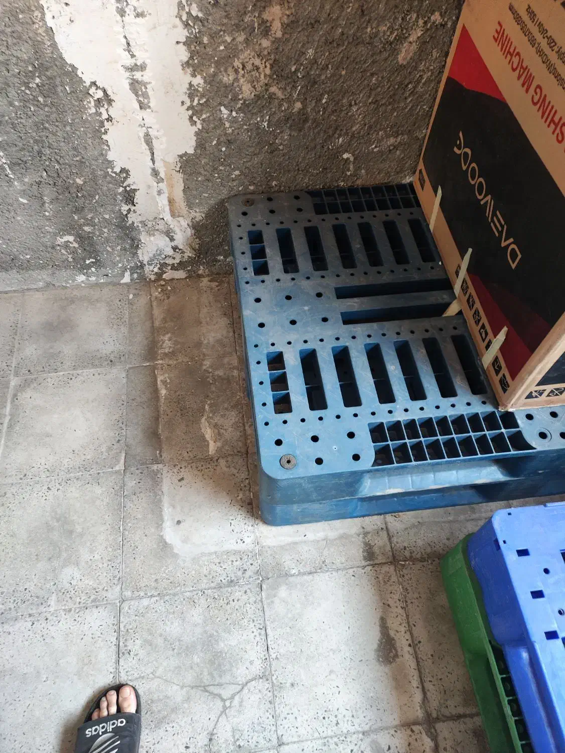 پالت پلاستیکی|ابزارآلات|هشتگرد, فاز ۱ مهستان|دیوار