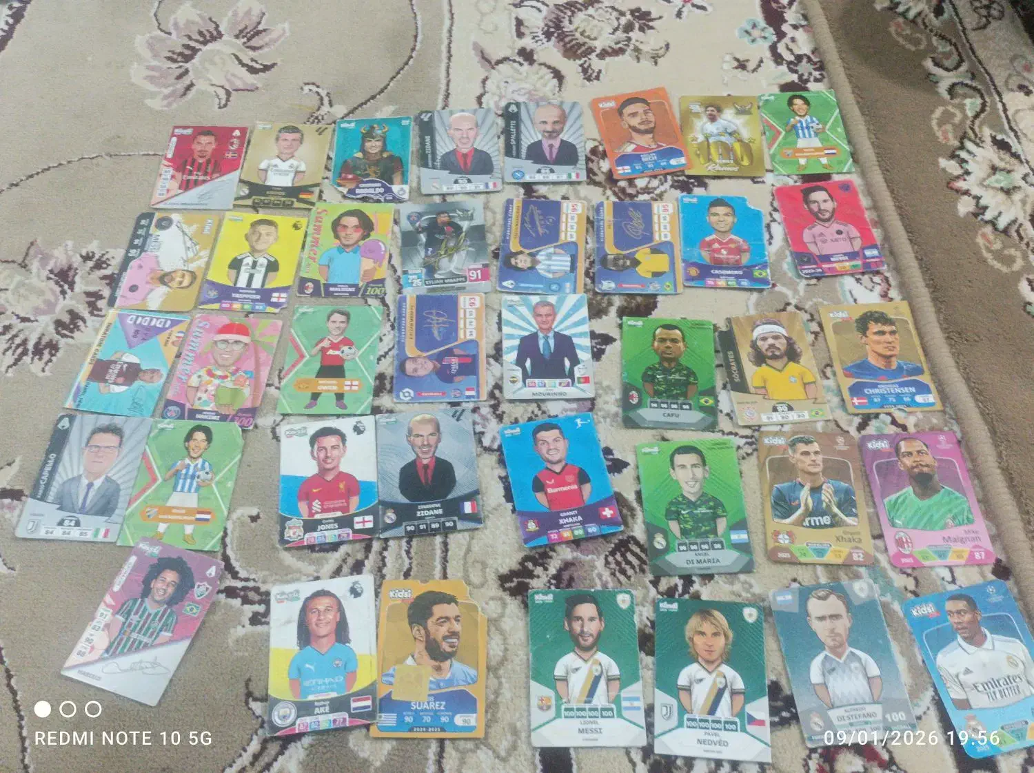 کارت فوتبالی|اسباب‌بازی بچه|رشت, ترمینال|دیوار