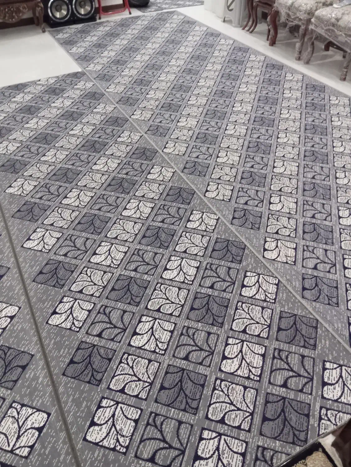 گلیم فرش ماشینی در چند سایز مختلف رنگ طوسی|گلیم، جاجیم، گبه|گلستان (تهران), |دیوار