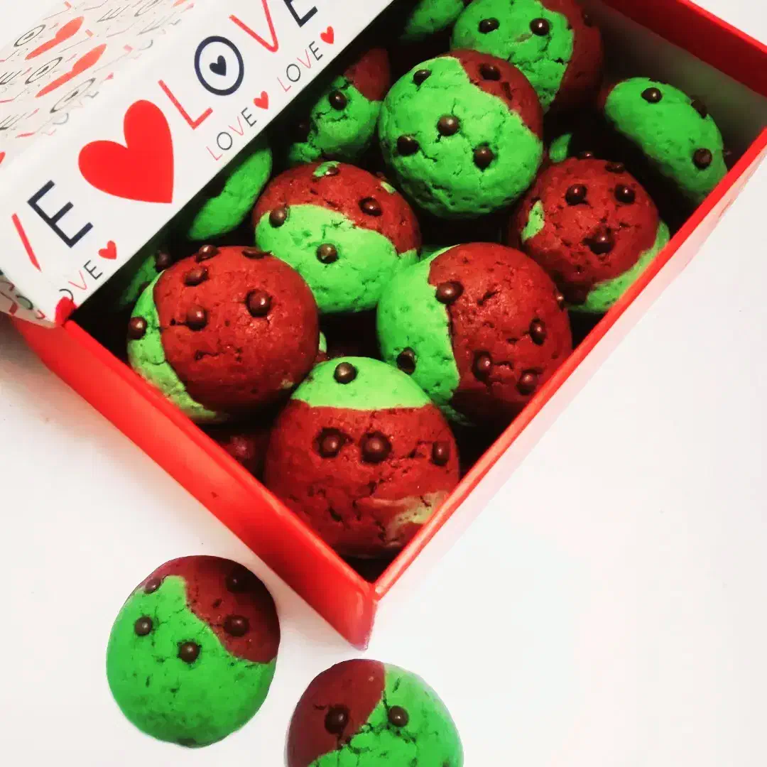 پخت انواع کیک عصرانه، خامه ای ، شیرینی و کاپ کیک|خوردنی و آشامیدنی|مشهد, نوید|دیوار