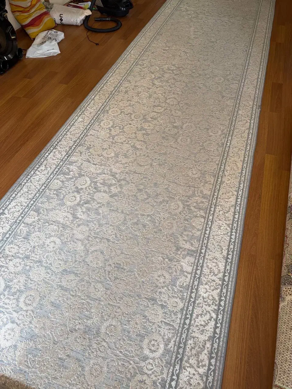 ۵ قطعه فرش کناره ۱۲۰۰ شانه در ابعاد مختلف|فرش|تبریز, |دیوار