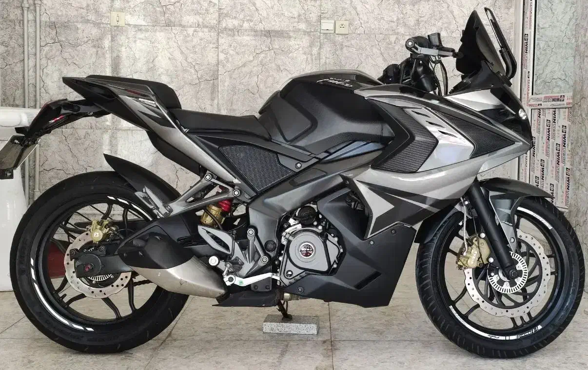 rs200 خشک|موتورسیکلت|سنندج, |دیوار