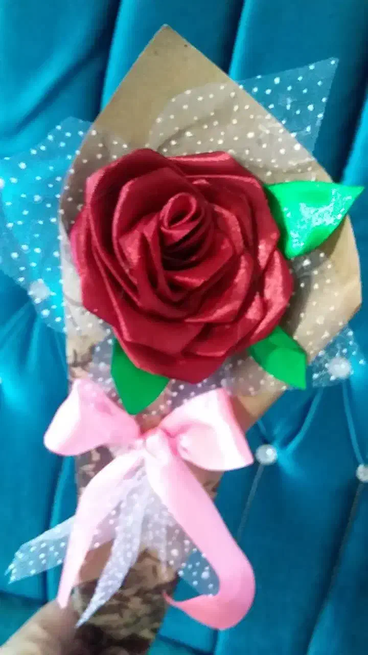 گل رویانی هدیه روز مادر|صنایع دستی و سایر لوازم تزئینی|کرمان, |دیوار