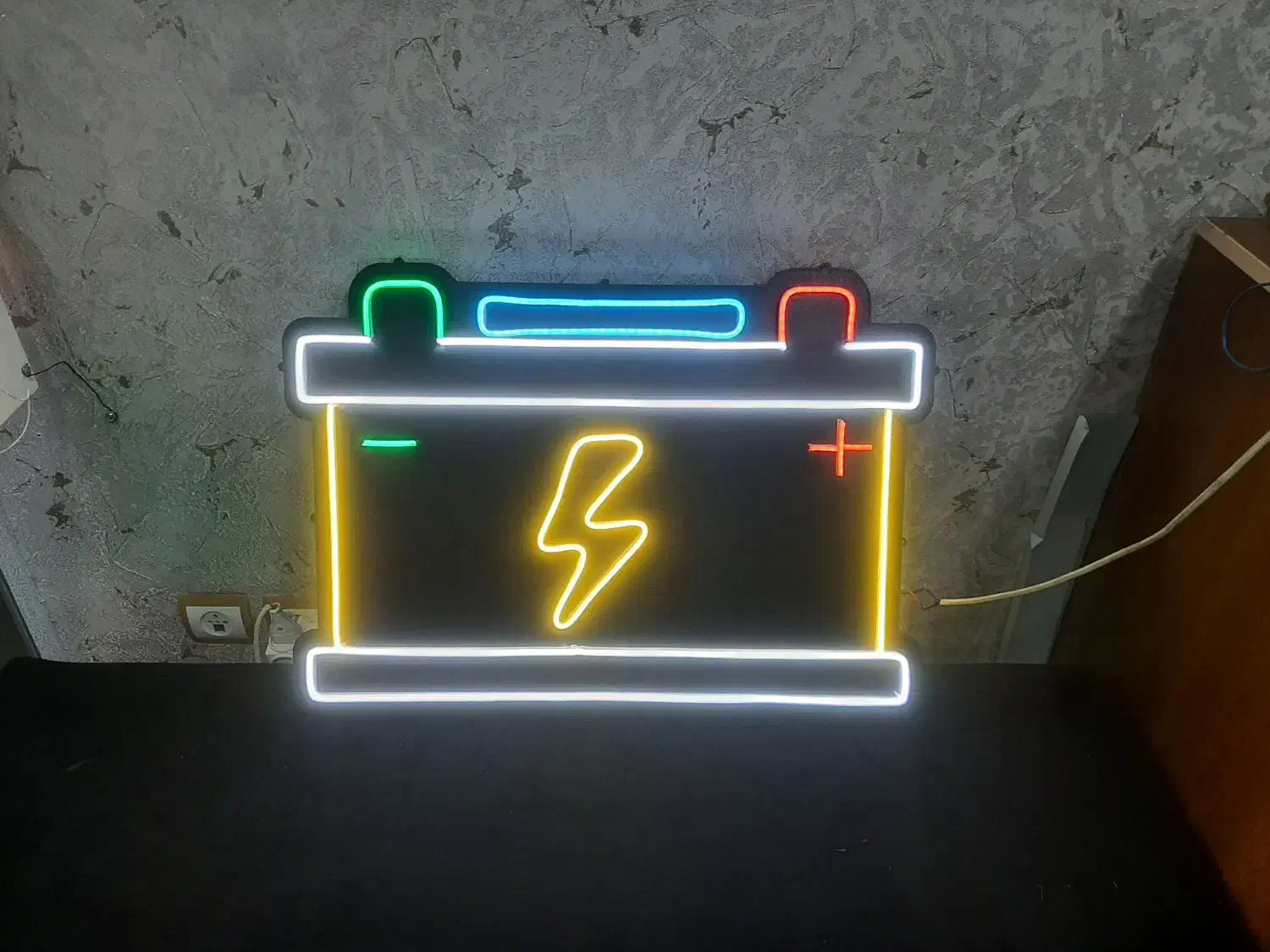 ساخت تابلو نئون حراج پاییزه شروع از ۷۰۰ ت|حراج|رشت, باهنر|دیوار