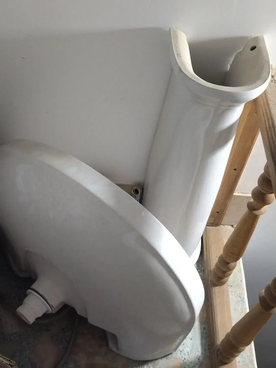 روشویی و شیر|لوازم حمام|آباده, |دیوار