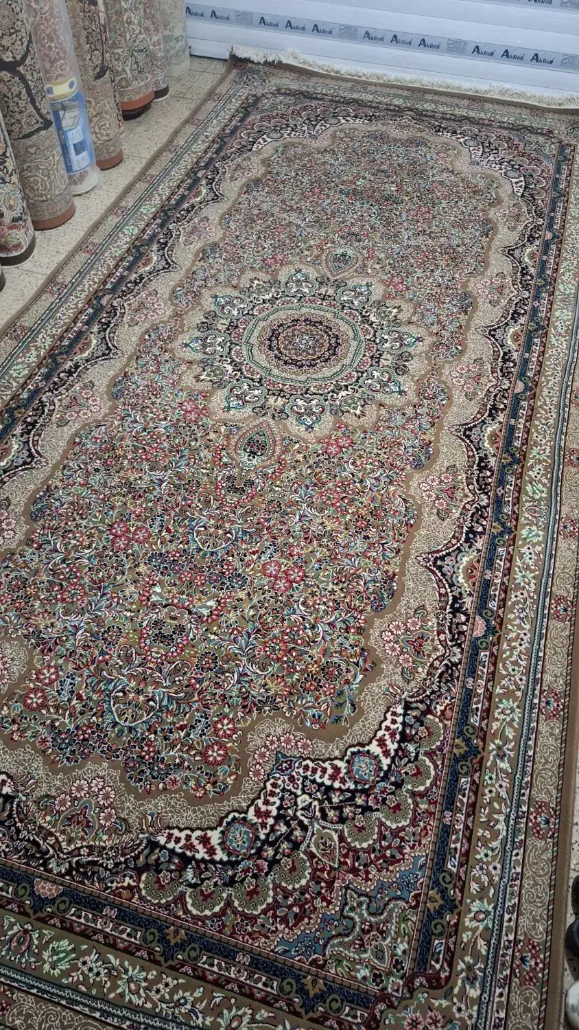 فرش بهار۲در۴متری زمرد ۵۰۰تراکم۱۲۰۰ گردویی|فرش|مشهد, وحید|دیوار