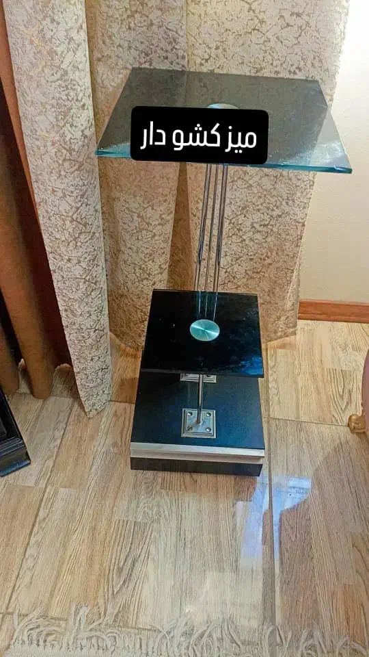 میز تلفن|میز تلفن|شاهینشهر, خانه کارگر|دیوار