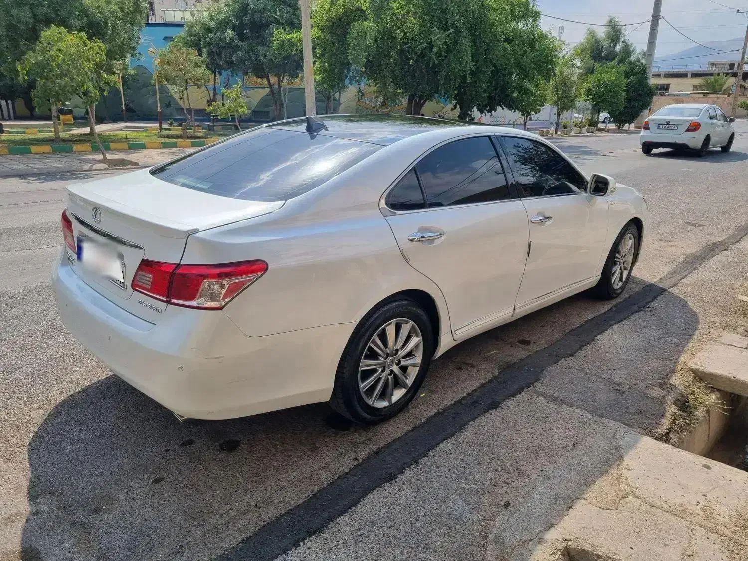 لکسوس es350 مدل 2010|خودرو سواری و وانت|شیراز, محمدیه|دیوار