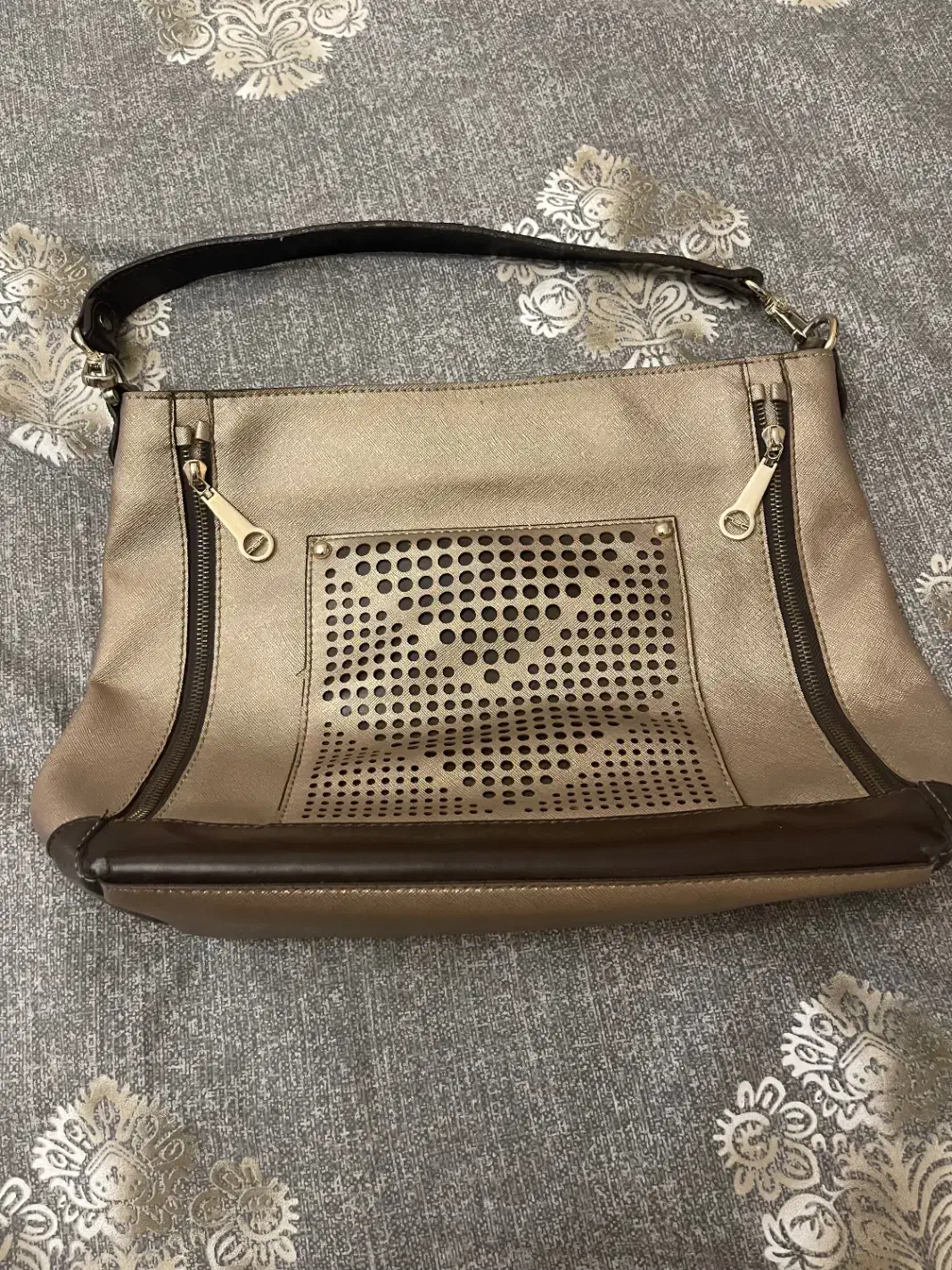 کیف|کیف، کفش، کمربند|ارومیه, |دیوار