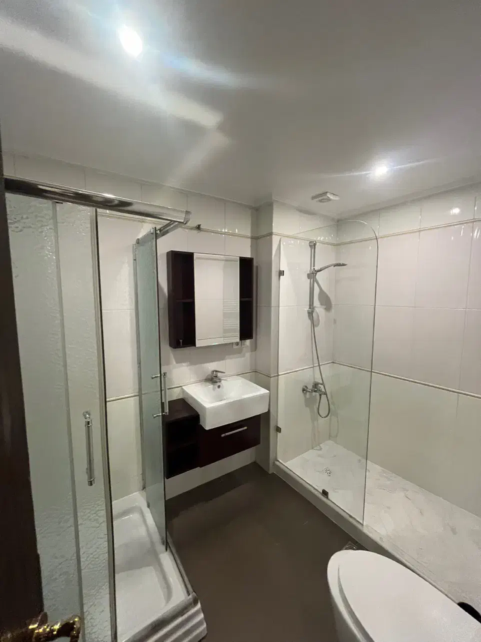 فرمانیه سنبل*340متر*4خواب*غرق در نور*تراس چیدمانی