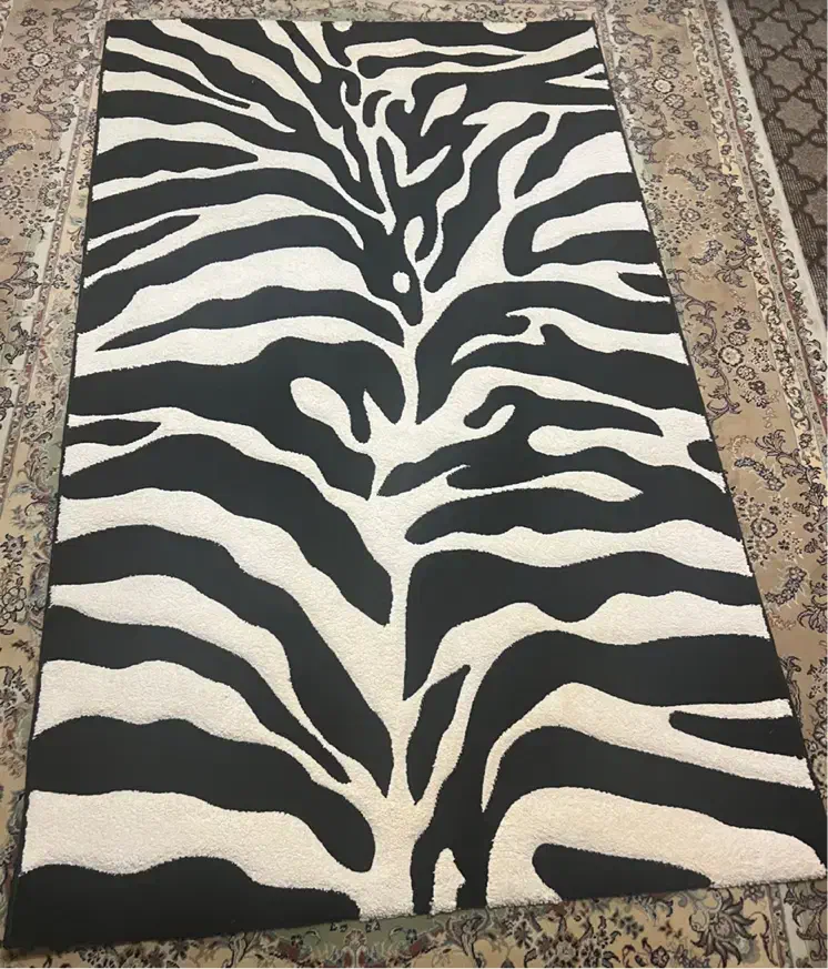 فرش سفید سیاه|فرش|آستارا, |دیوار