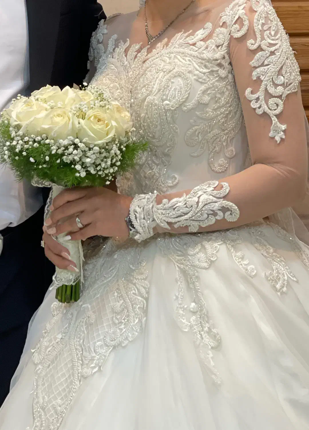 فروش لباس عروس کلا یبار پوشیده شده مزون نیستم|لباس|رشت, دباغیان|دیوار