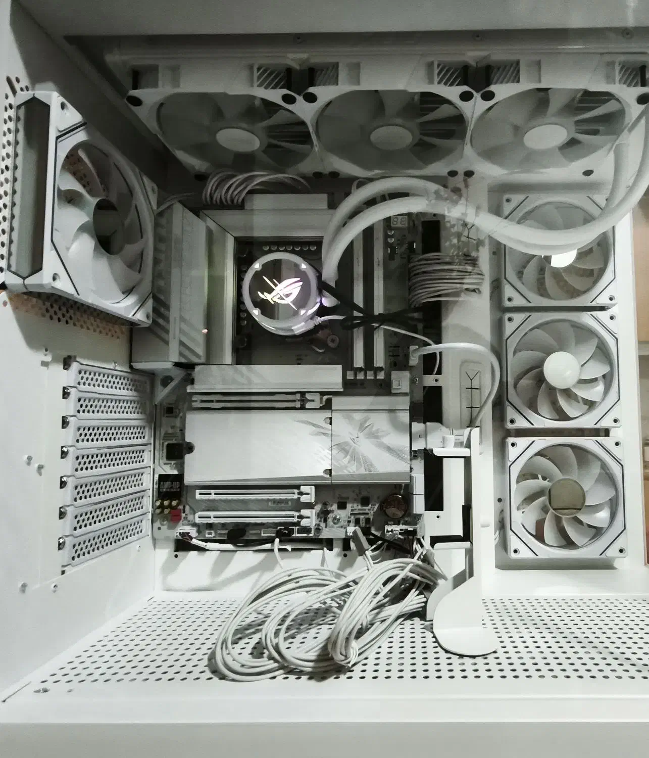 کامیپوتر|رایانه رومیزی|بروجن, |دیوار