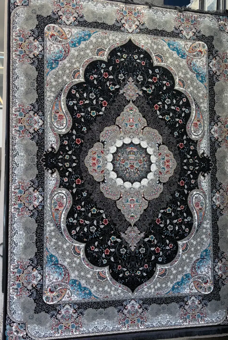 فرش های ۹ متری ۷۰۰شانه باتخفیف بلک فرایدی|فرش|شاهرود, |دیوار