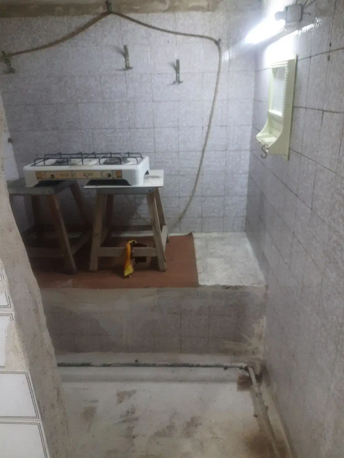 خانه دربستی ۱۰۰متری خیابان اصلی