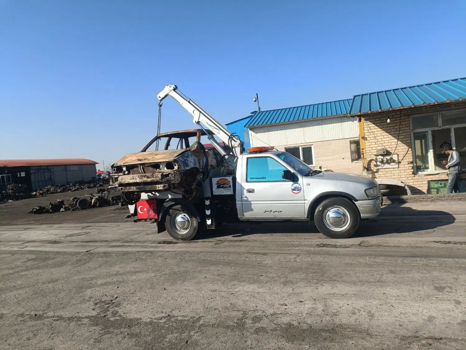 نیسان شوکا یدکش ، جرثقیل|خودرو سواری و وانت|اندیشه, اندیشه فاز ۳|دیوار