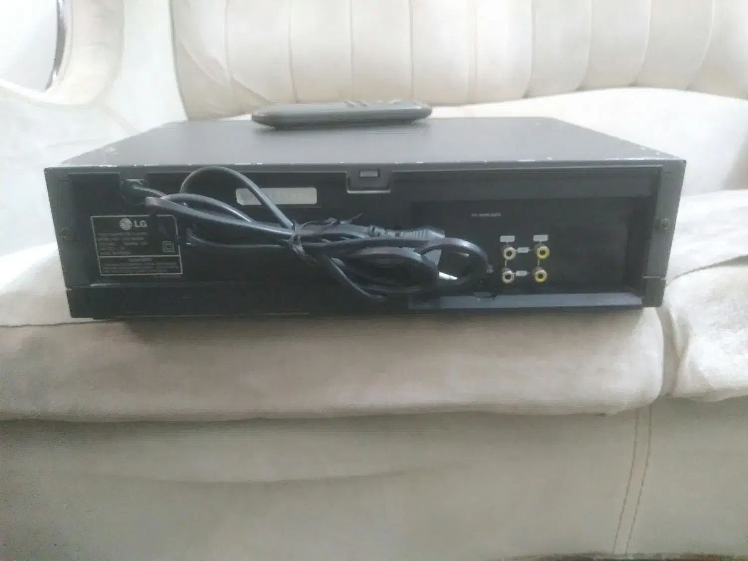 ویدئو vhs ال جی سالم با کنترل|پخش‌کننده DVD و ویدیو|تهران, سلیمانی|دیوار