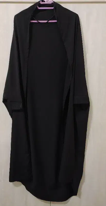 چادر بچگانه|لباس|رشت, معلم|دیوار