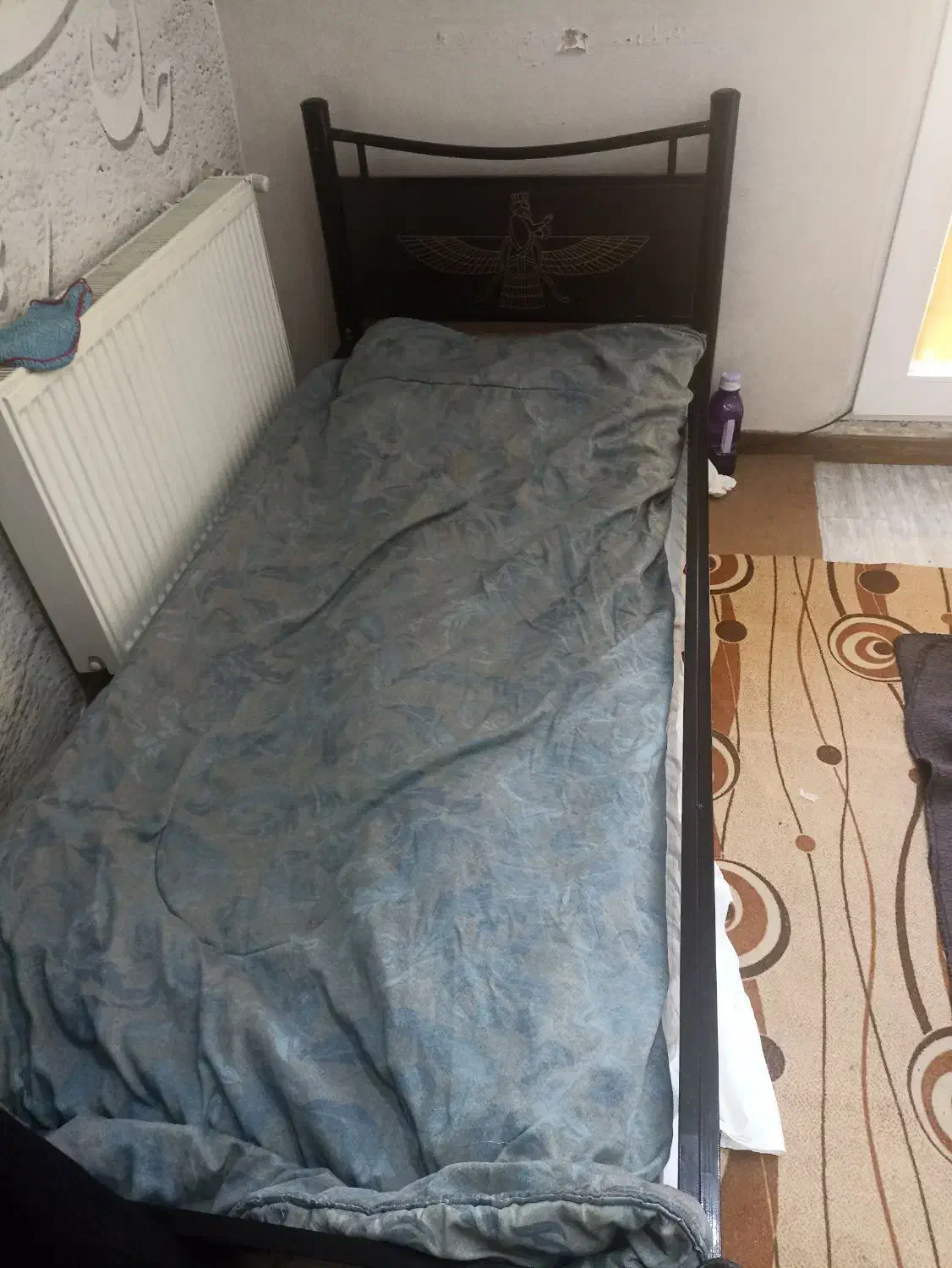 تخت تک نفره فلزی|تخت و سرویس خواب|فولادشهر, مسکن مهر فولادشهر|دیوار