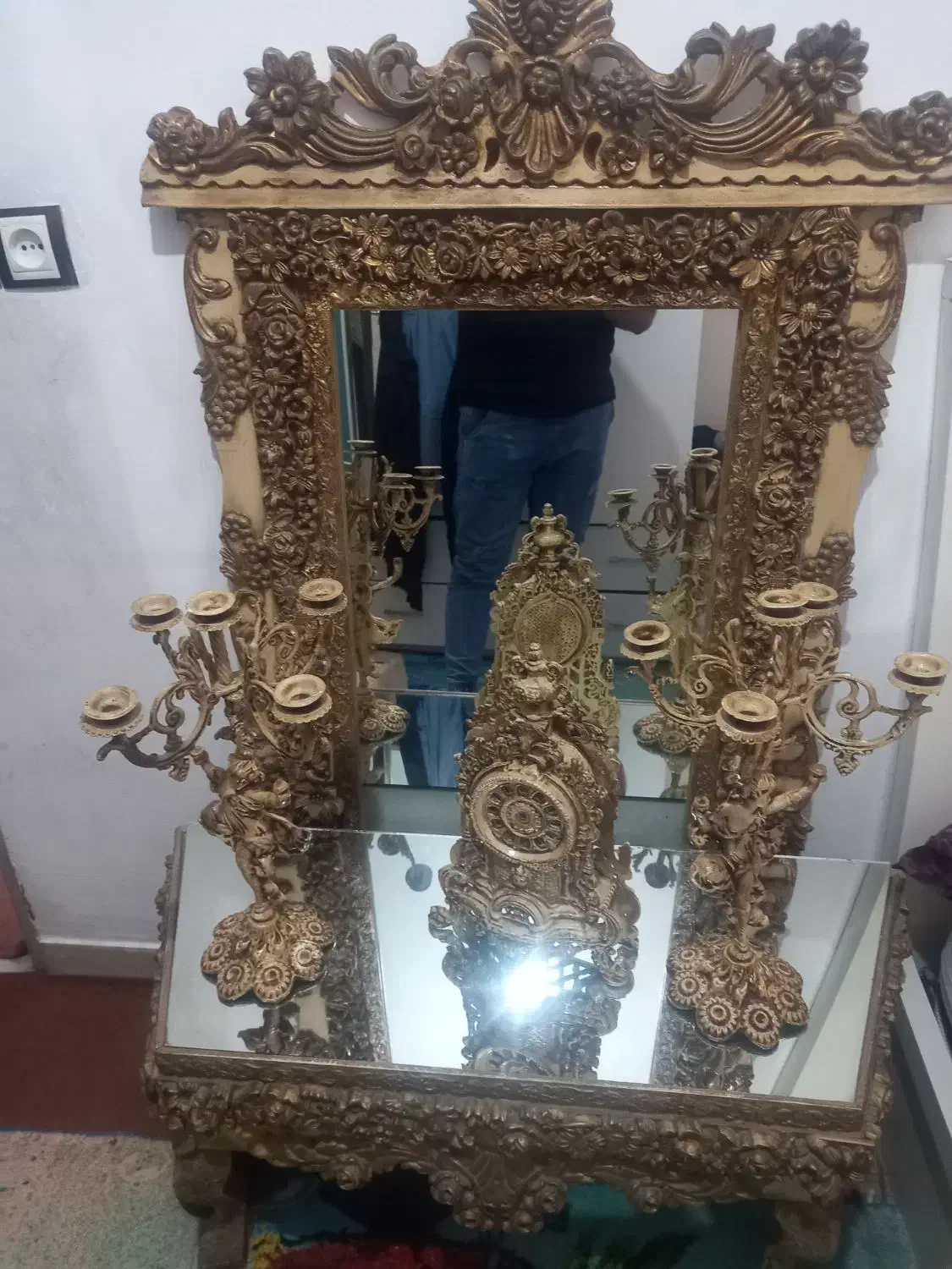 ایینه و شمعدان در حد نو|بوفه، ویترین، کنسول|نسیم‌شهر, |دیوار