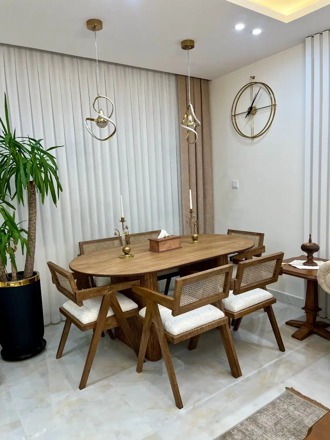 صندلی مینیمال چوبی پشت حصیر بامبو قابل مونتاژ گردو|میز و صندلی غذاخوری|مینودشت, |دیوار