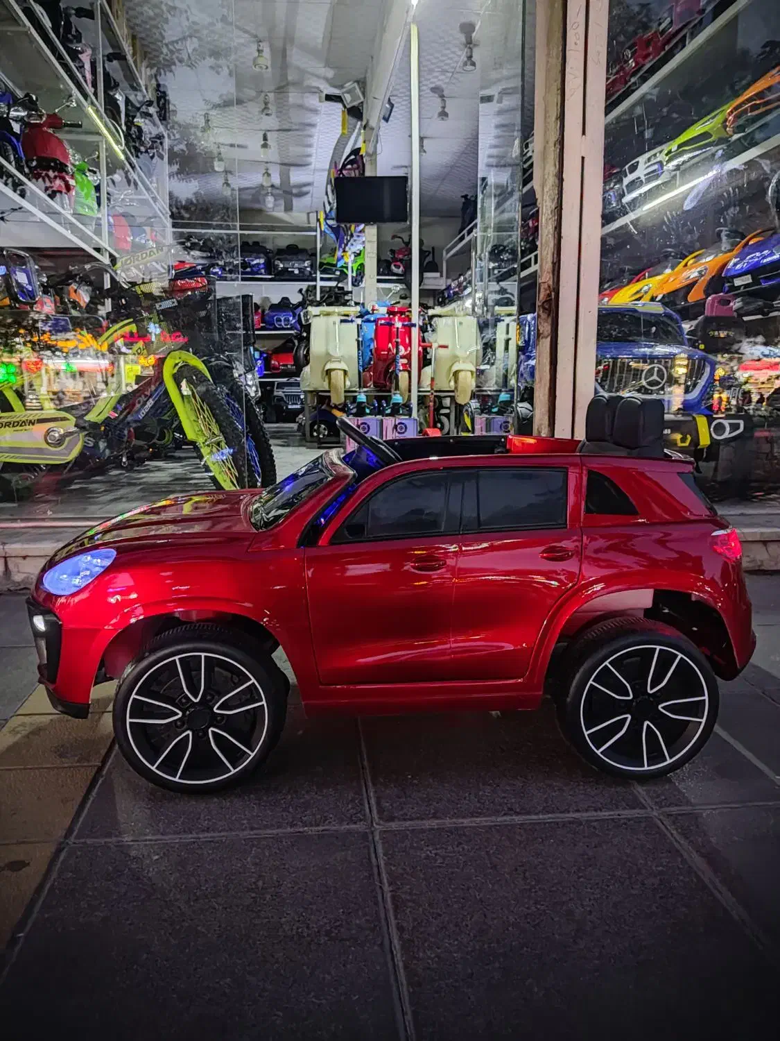 ماشین شارژی پورشه ماکان|اسباب‌بازی بچه|مشهد, مصلی (کارمندان اول)|دیوار