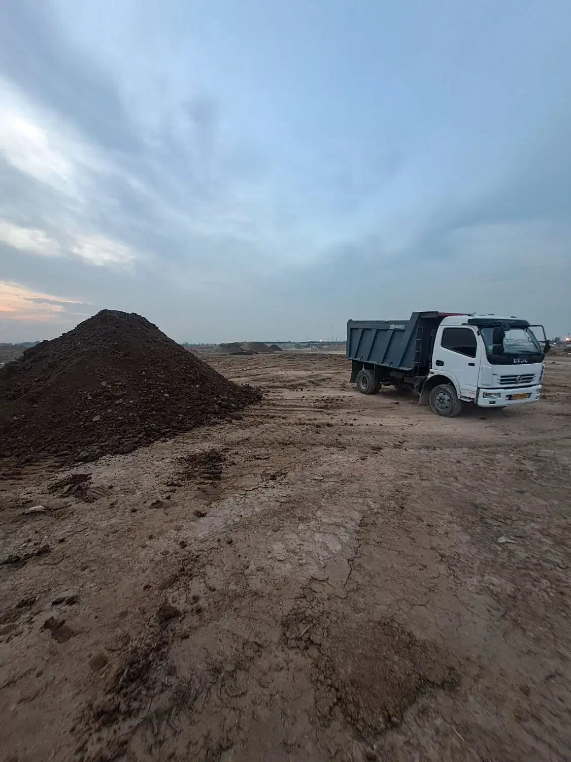 کود گاوی و خاک باغچه|خدمات باغبانی و درختکاری|تهران, اکباتان|دیوار