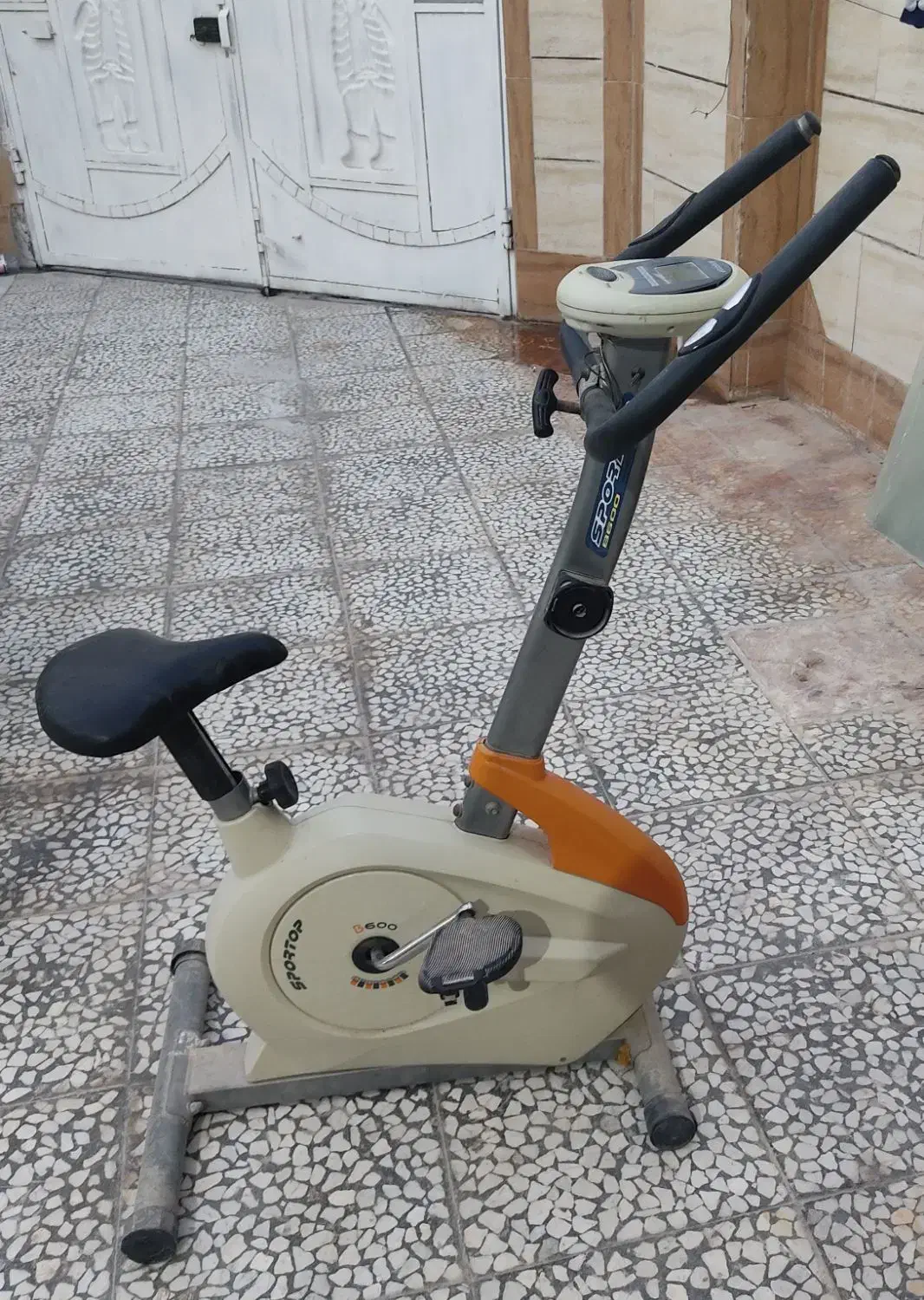 فروش تردمیل و دوچرخه|تجهیزات ورزشی|برازجان, |دیوار