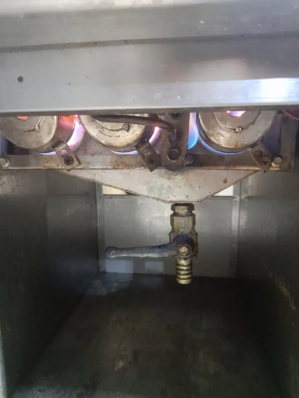 تعمیرات سرخکن/فرپیتزا/اجاق گاز/گریل/لوازم آشپزخانه|کافیشاپ و رستوران|مشهد, هفده شهریور|دیوار