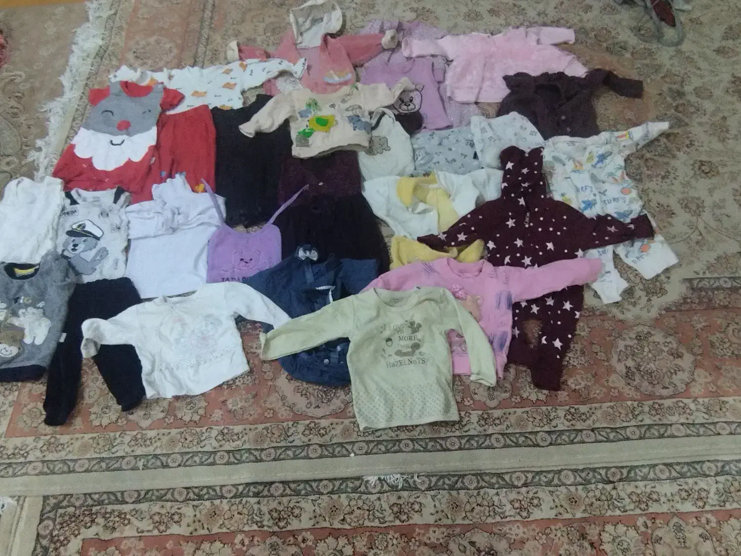 لباس بچه گانه|کفش و لباس بچه|هشتگرد, شهرک راه آهن|دیوار